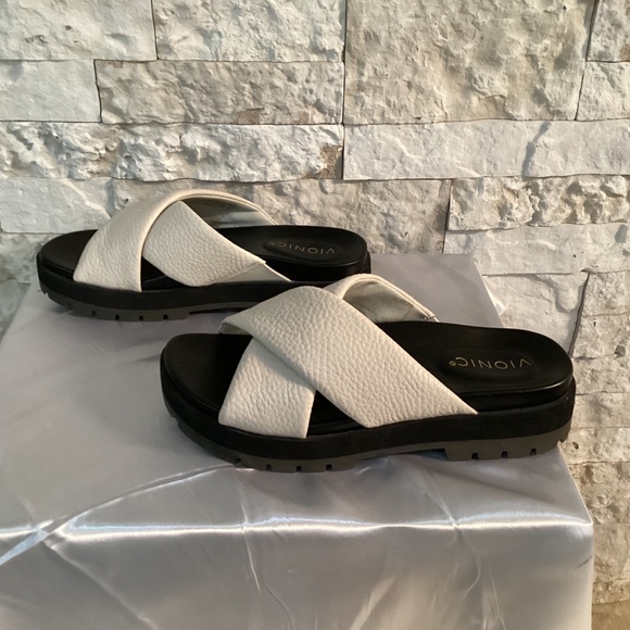 Vionic Vesta Women's Slide Comfort Sandals - Picture 4 of 8